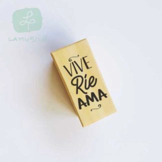 Vive Ríe Ama